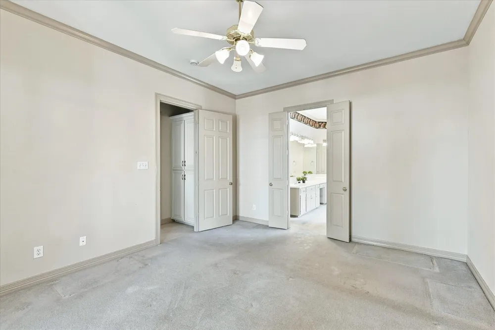 2240 Bedford Circle Bedford, TX 76021
