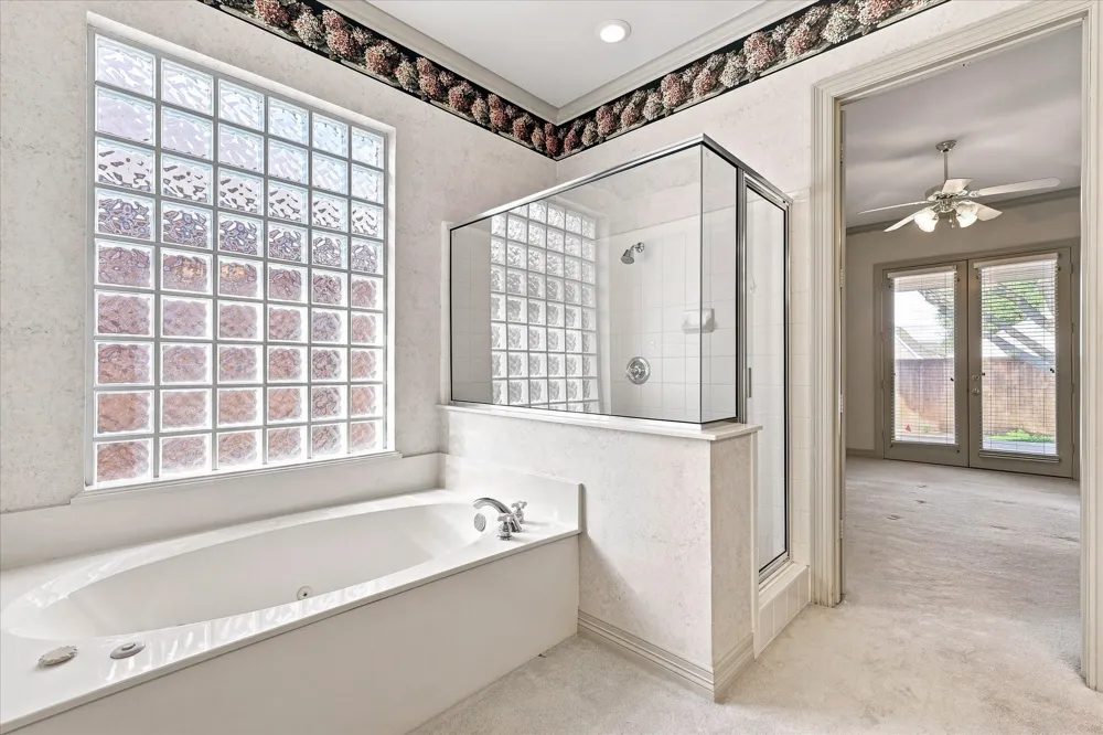 2240 Bedford Circle Bedford, TX 76021
