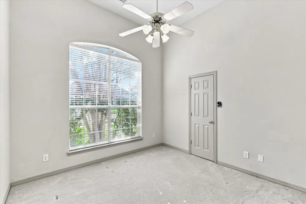 2240 Bedford Circle Bedford, TX 76021