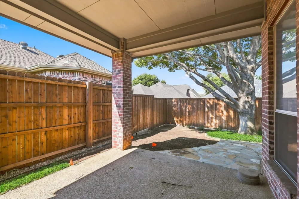 2240 Bedford Circle Bedford, TX 76021