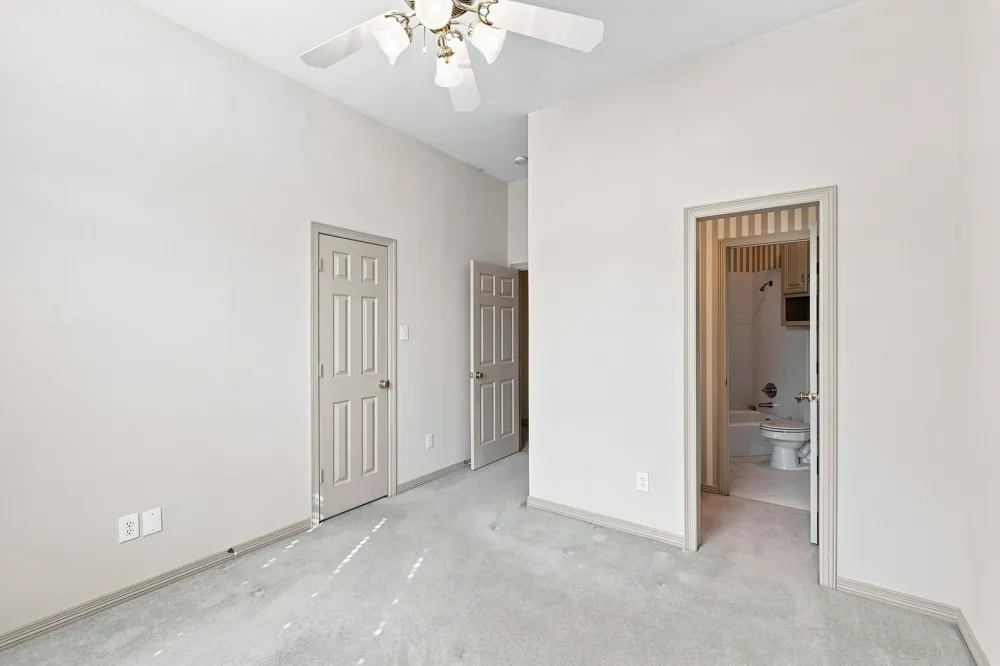 2240 Bedford Circle Bedford, TX 76021