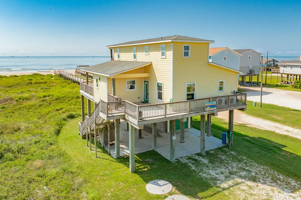 2032 Blue Water Highway Surfside Beach, TX 77541