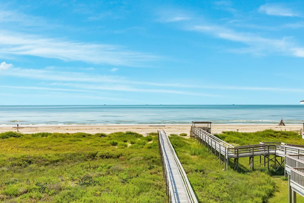 2032 Blue Water Highway Surfside Beach, TX 77541