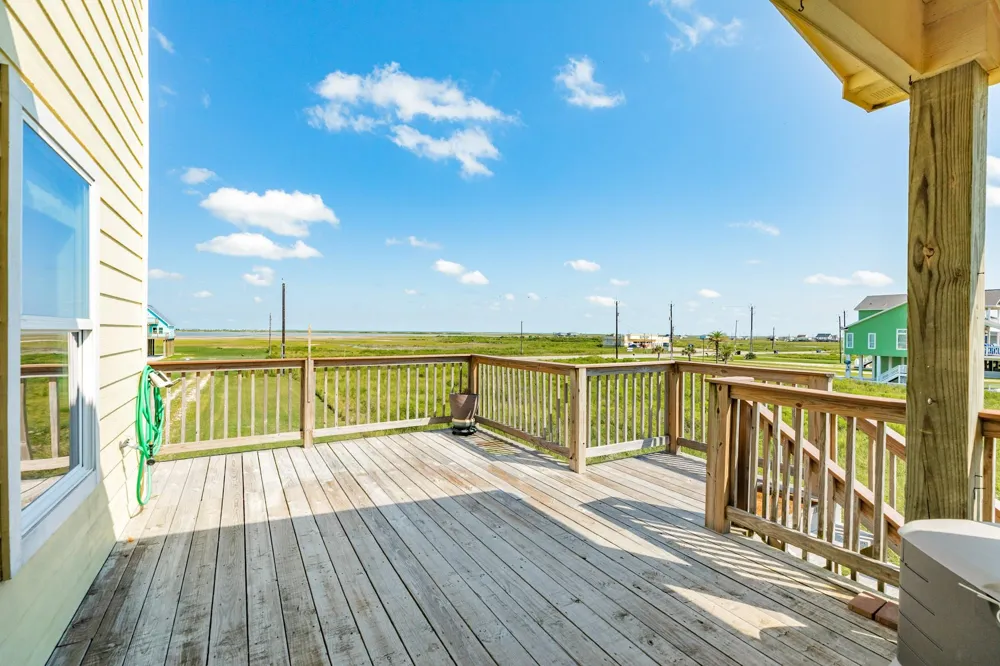 2032 Blue Water Highway Surfside Beach, TX 77541
