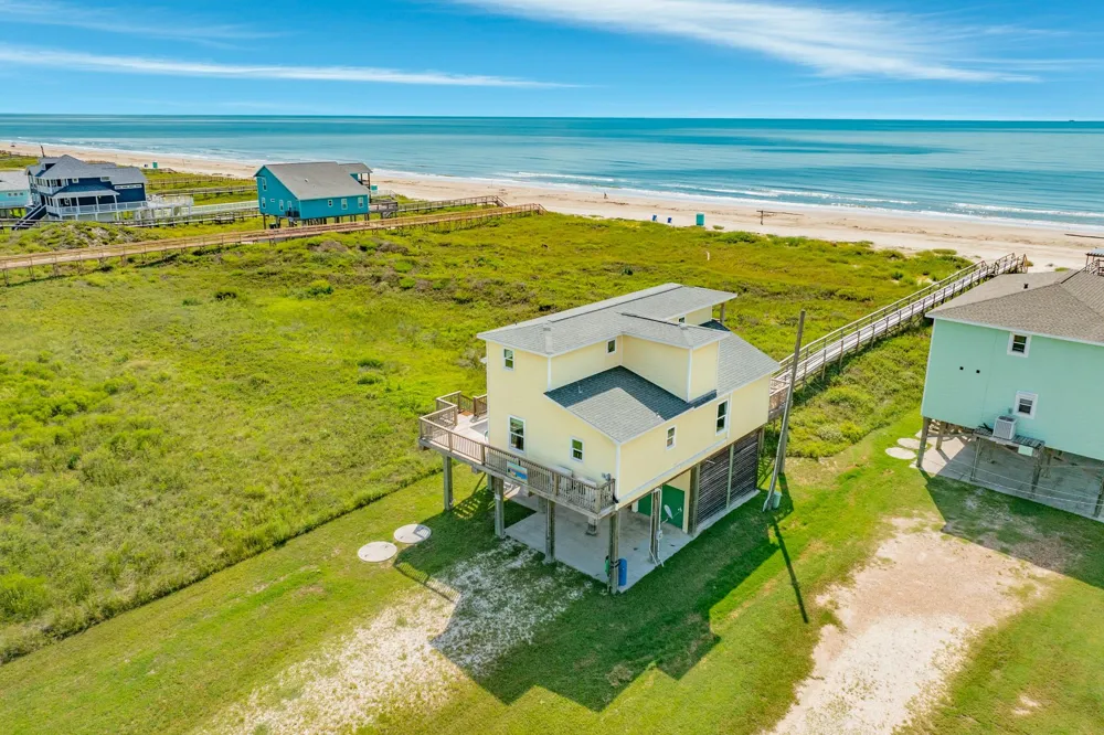2032 Blue Water Highway Surfside Beach, TX 77541