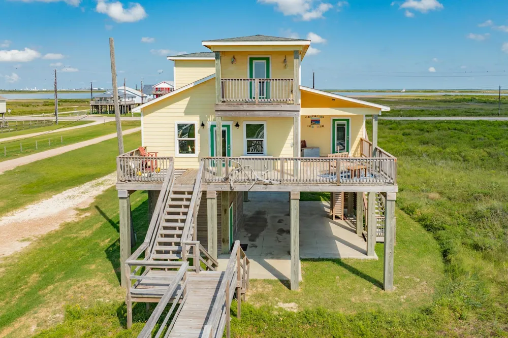 2032 Blue Water Highway Surfside Beach, TX 77541