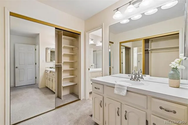 7020 E Briarwood Circle Centennial, CO 80112