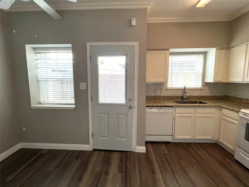 7575 Cambridge Street #1103 Houston, TX 77054
