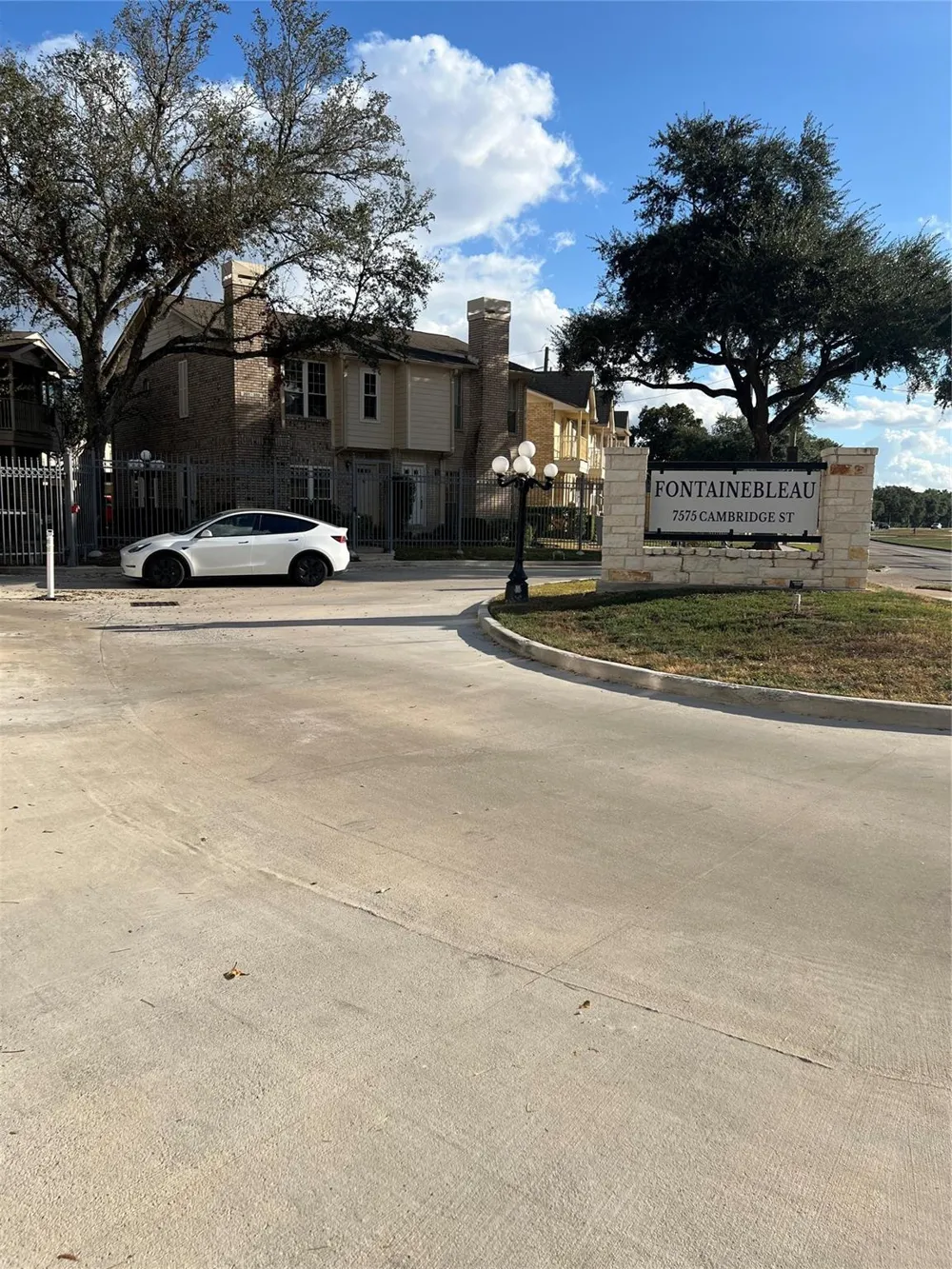 7575 Cambridge Street #1103 Houston, TX 77054
