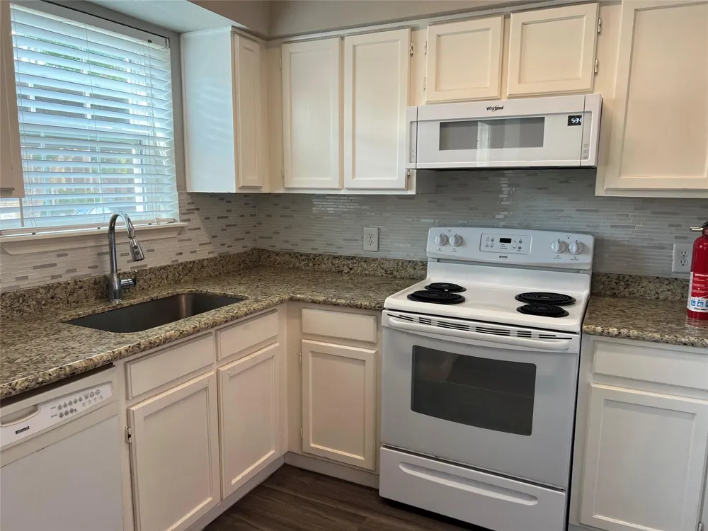 7575 Cambridge Street #1103 Houston, TX 77054