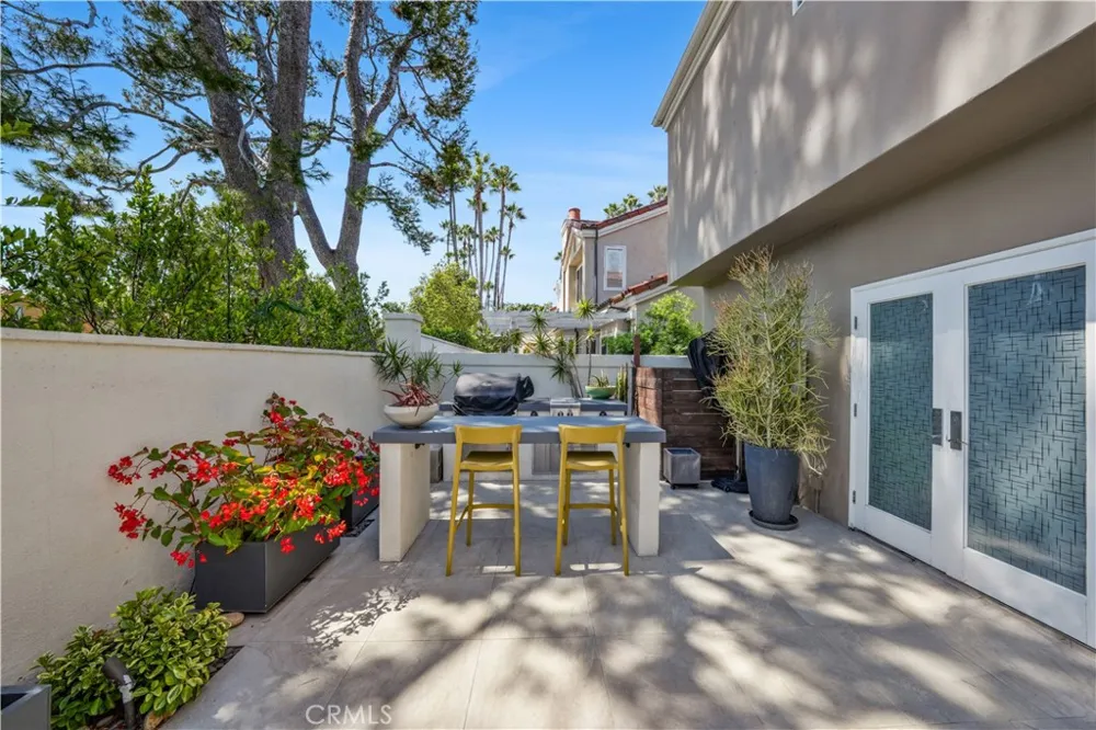 3112 Corte Hermosa Newport Beach, CA 92660