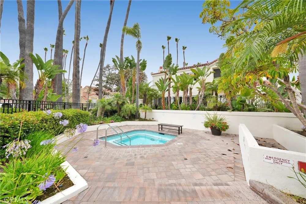3112 Corte Hermosa Newport Beach, CA 92660