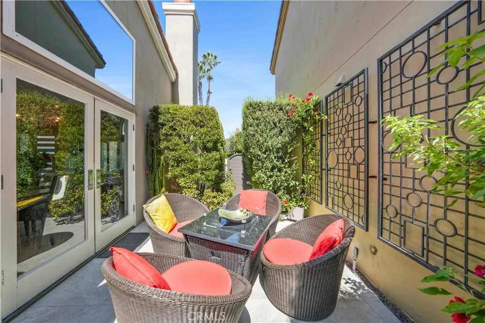3112 Corte Hermosa Newport Beach, CA 92660