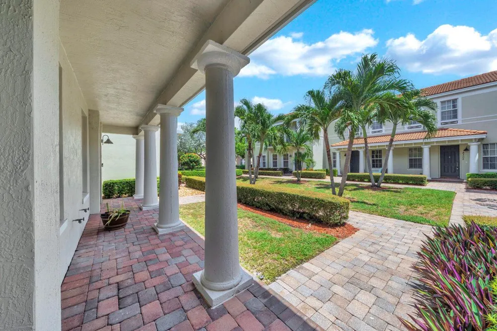 8304 NW 8th Terrace Boca Raton, FL 33487