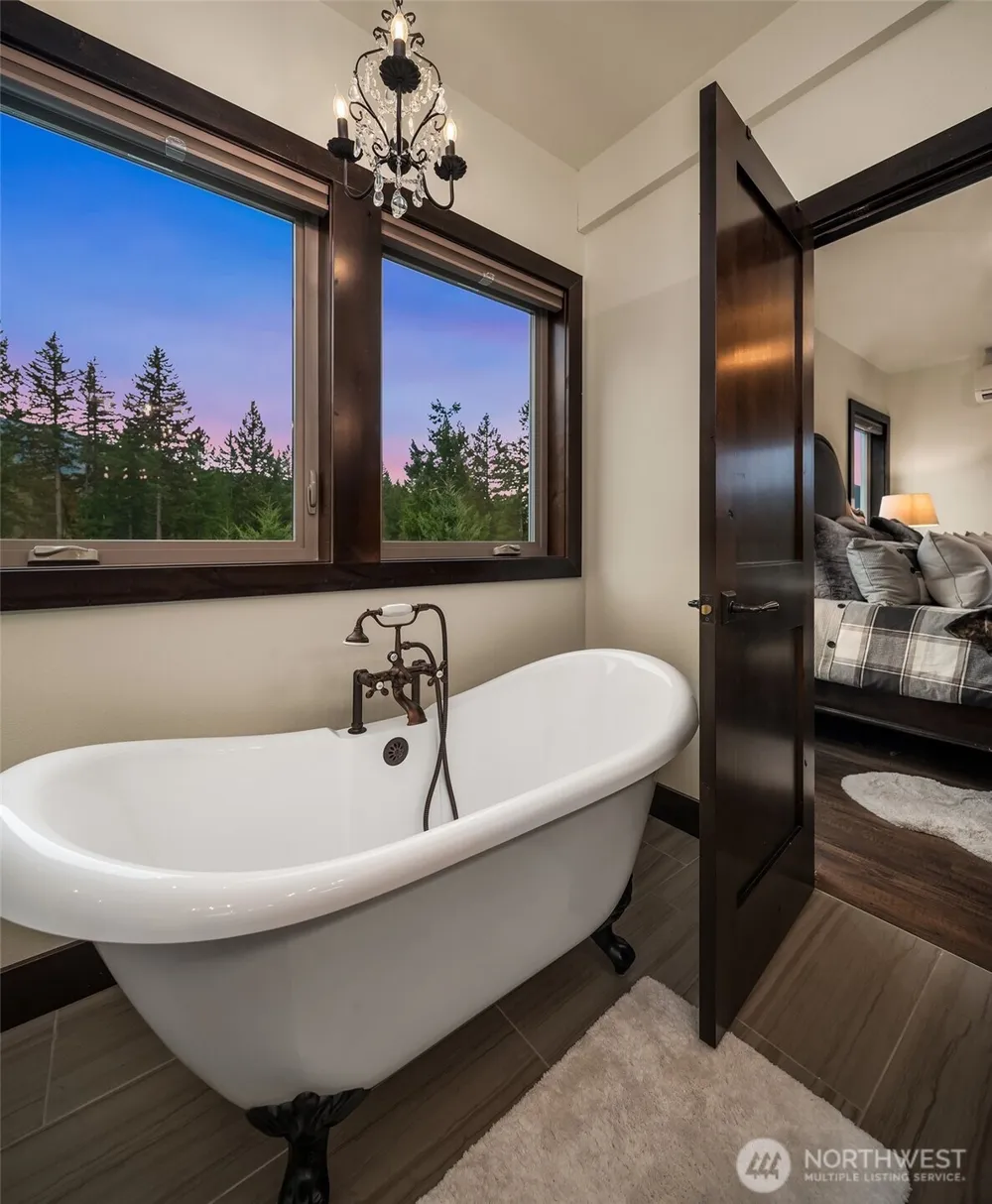 126 Burl Lane Packwood, WA 98361