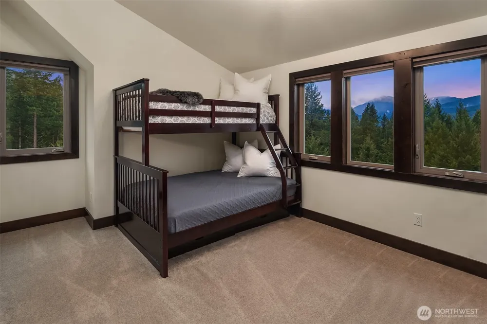 126 Burl Lane Packwood, WA 98361