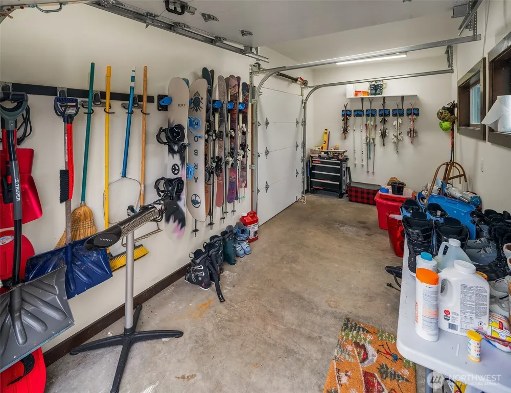 126 Burl Lane Packwood, WA 98361