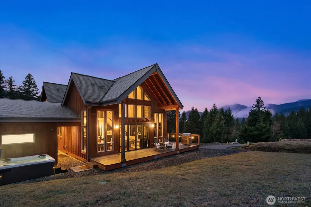126 Burl Lane Packwood, WA 98361