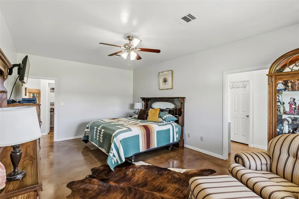 11082 Us Highway 75 S Leona, TX 75850