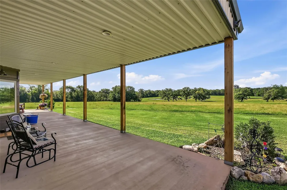 11082 Us Highway 75 S Leona, TX 75850