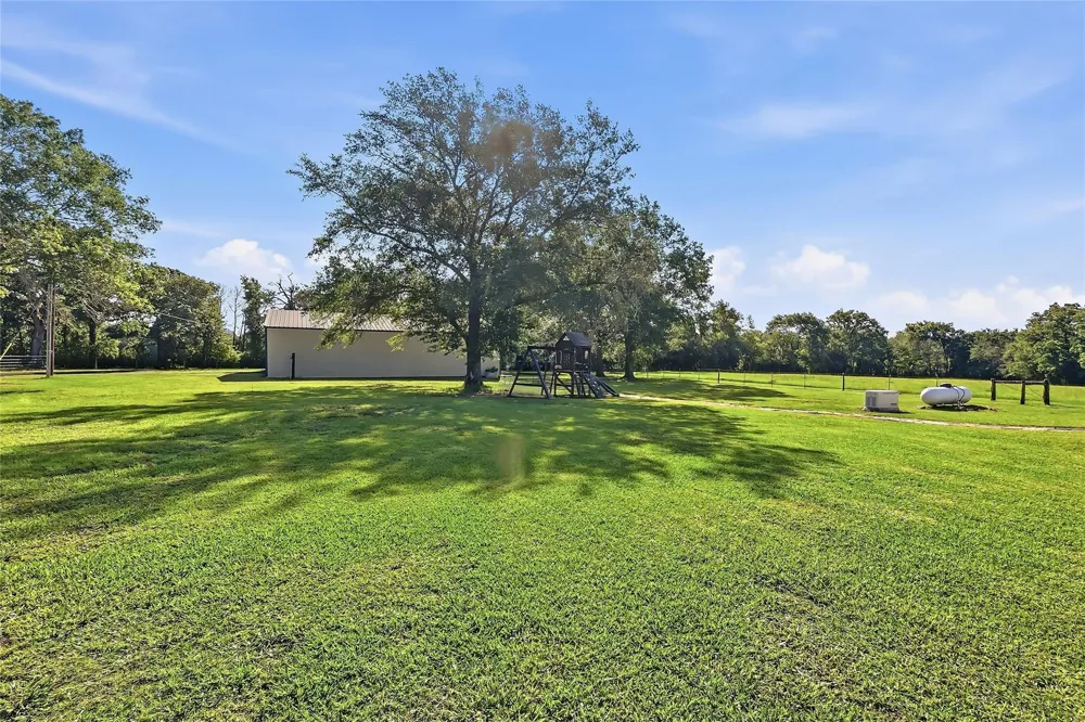 11082 Us Highway 75 S Leona, TX 75850