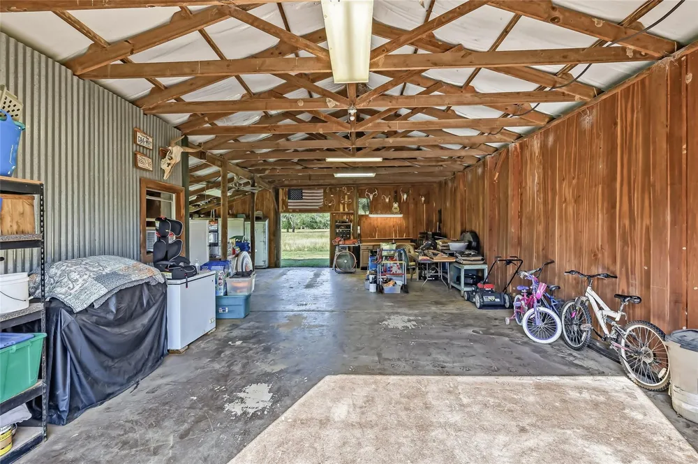 11082 Us Highway 75 S Leona, TX 75850