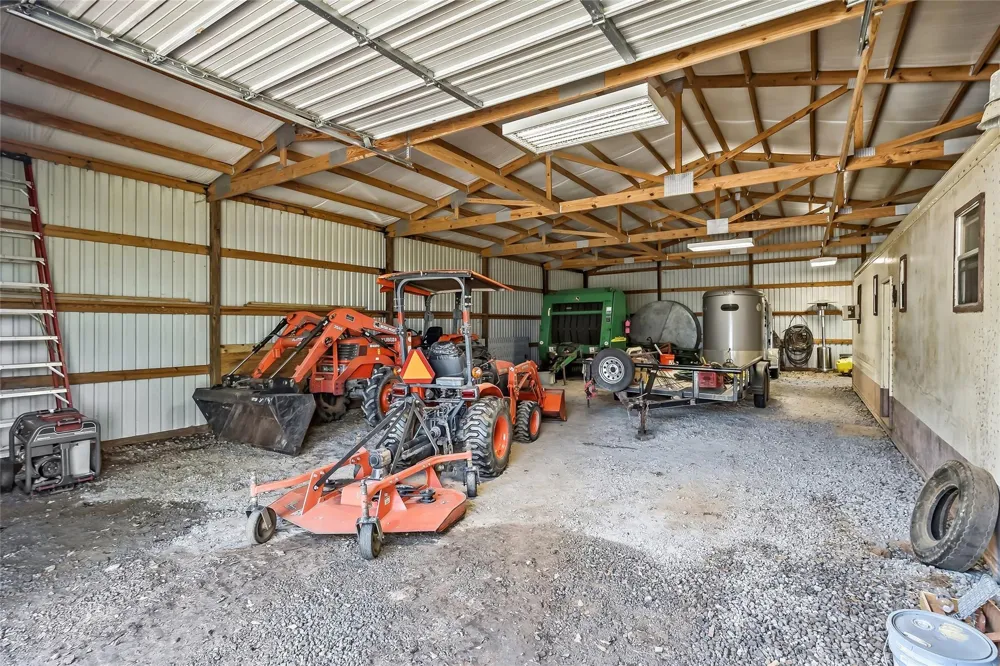 11082 Us Highway 75 S Leona, TX 75850