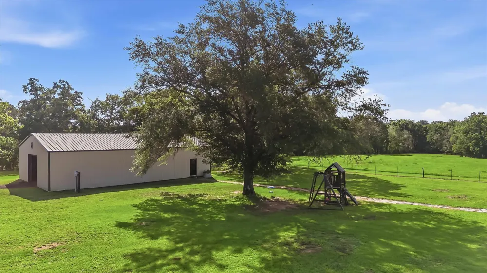 11082 Us Highway 75 S Leona, TX 75850