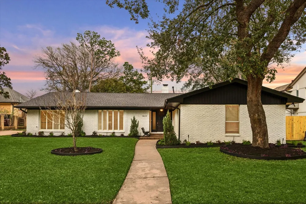 9407 Cranleigh Court Houston, TX 77096