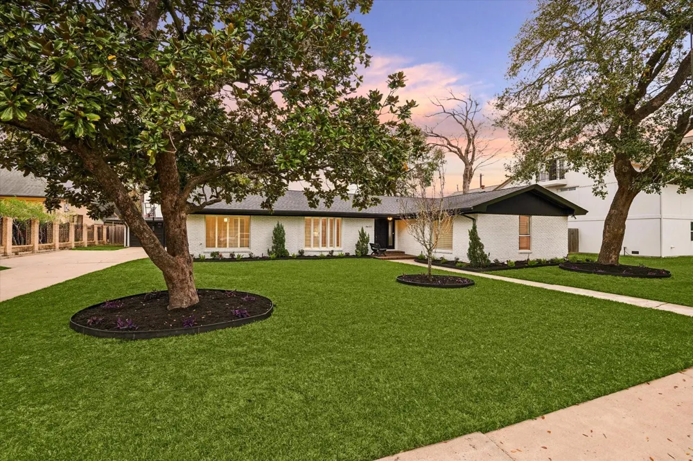 9407 Cranleigh Court Houston, TX 77096