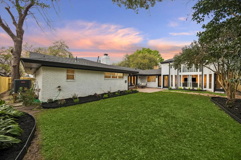 9407 Cranleigh Court Houston, TX 77096