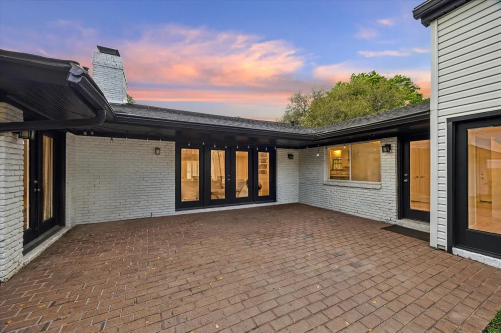 9407 Cranleigh Court Houston, TX 77096