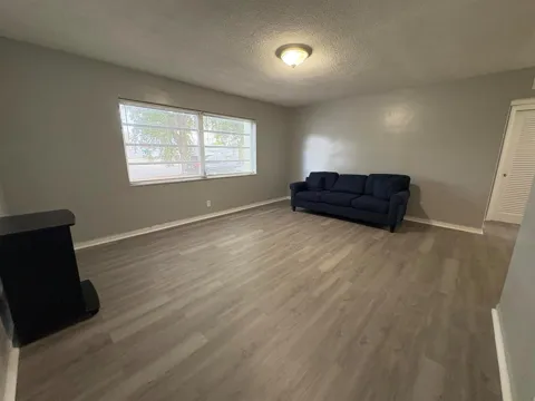 2031 DEWEY STREET #101