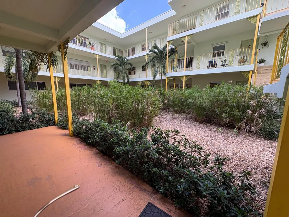 2031 DEWEY STREET #101 Hollywood, FL 33020