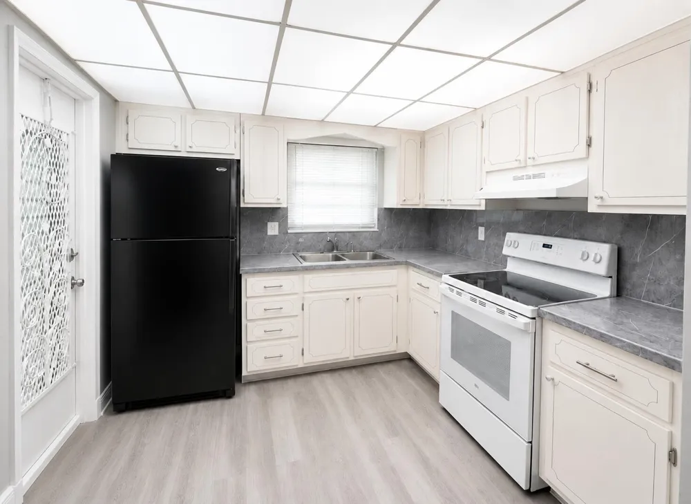 2031 DEWEY STREET #101 Hollywood, FL 33020