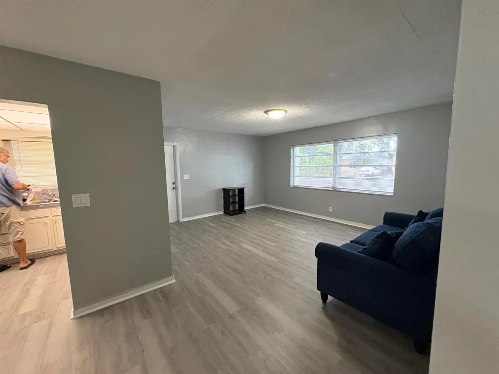 2031 DEWEY STREET #101 Hollywood, FL 33020