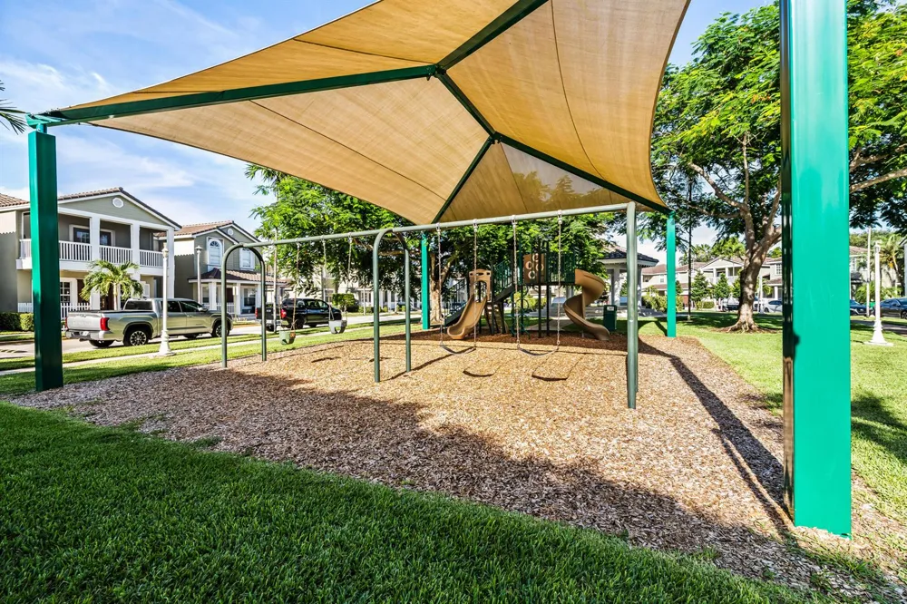 10565 NW 57TH COURT #10565 Coral Springs, FL 33076