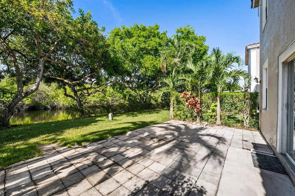 10565 NW 57TH COURT #10565 Coral Springs, FL 33076