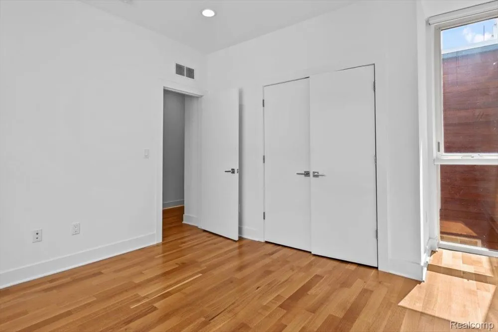 2640 John R Street Detroit City, MI 48201
