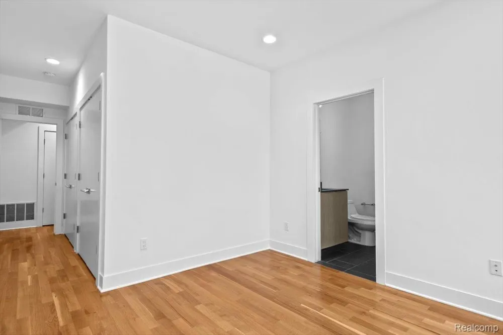 2640 John R Street Detroit City, MI 48201