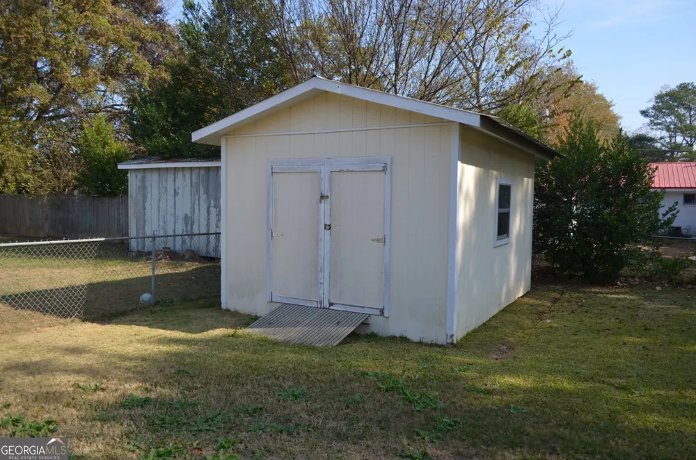 102 Williams ST Warner Robins, GA 31088