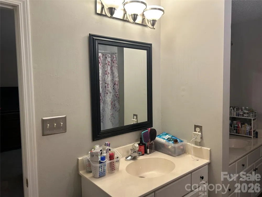 9206 Rotherham Lane Charlotte, NC 28216