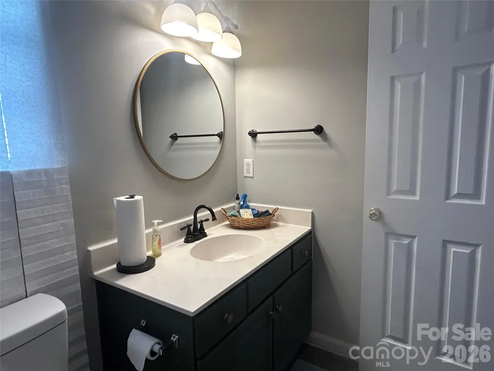 9206 Rotherham Lane Charlotte, NC 28216
