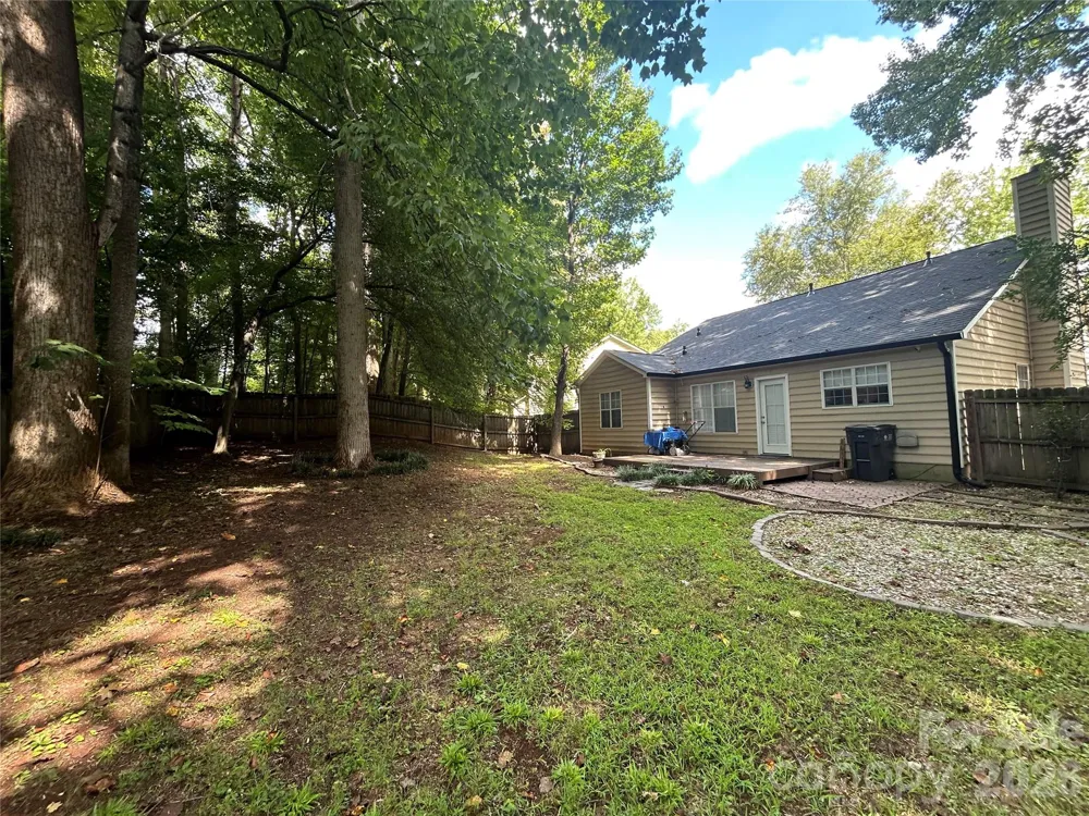 9206 Rotherham Lane Charlotte, NC 28216