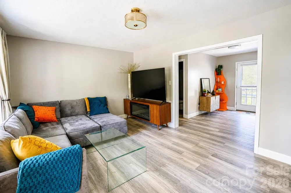 43 Moore Avenue Asheville, NC 28806