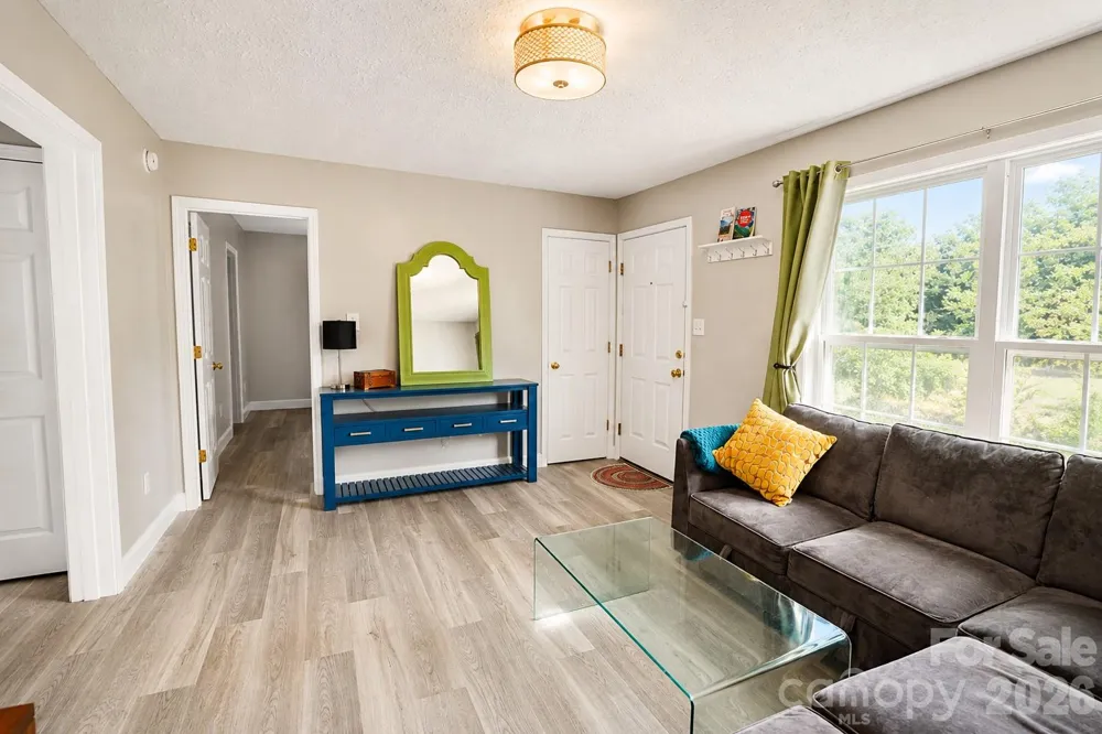 43 Moore Avenue Asheville, NC 28806