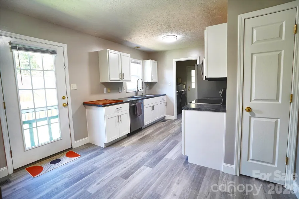 43 Moore Avenue Asheville, NC 28806
