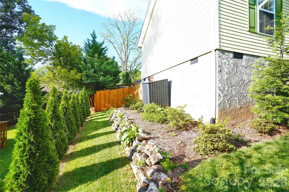 43 Moore Avenue Asheville, NC 28806
