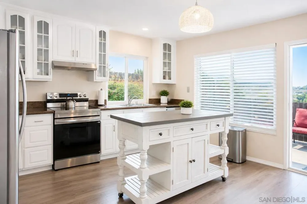 1021 Hazen San Marcos, CA 92069