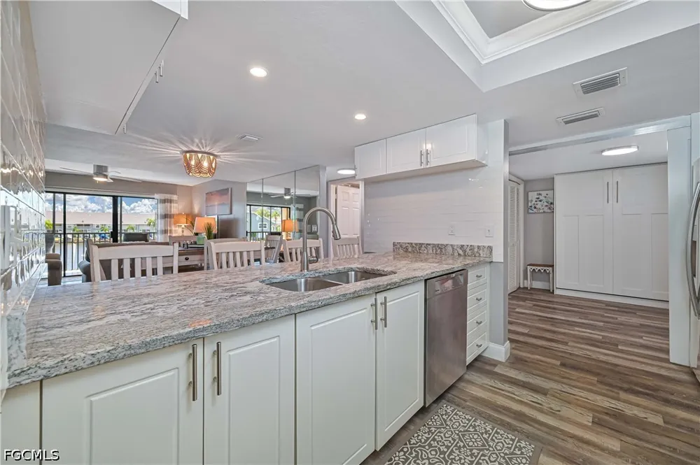 SE 17th Place #105 Cape Coral, FL 33904